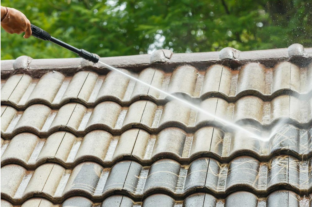 KNOW PRESSURE CLEANING PRESSURE WASHING IN PORT ST LUCIE, FL The Complete Guide to Roof Pressure Washing in Port St. Lucie, FL