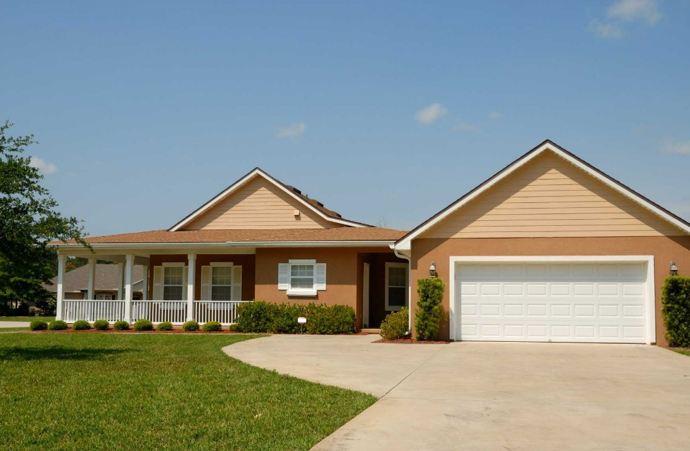 7 Tips on Choosing a Paver Sealing Service in Port St. Lucie, FL 7 Tips on Choosing a Paver Sealing Service in Port St. Lucie, FL